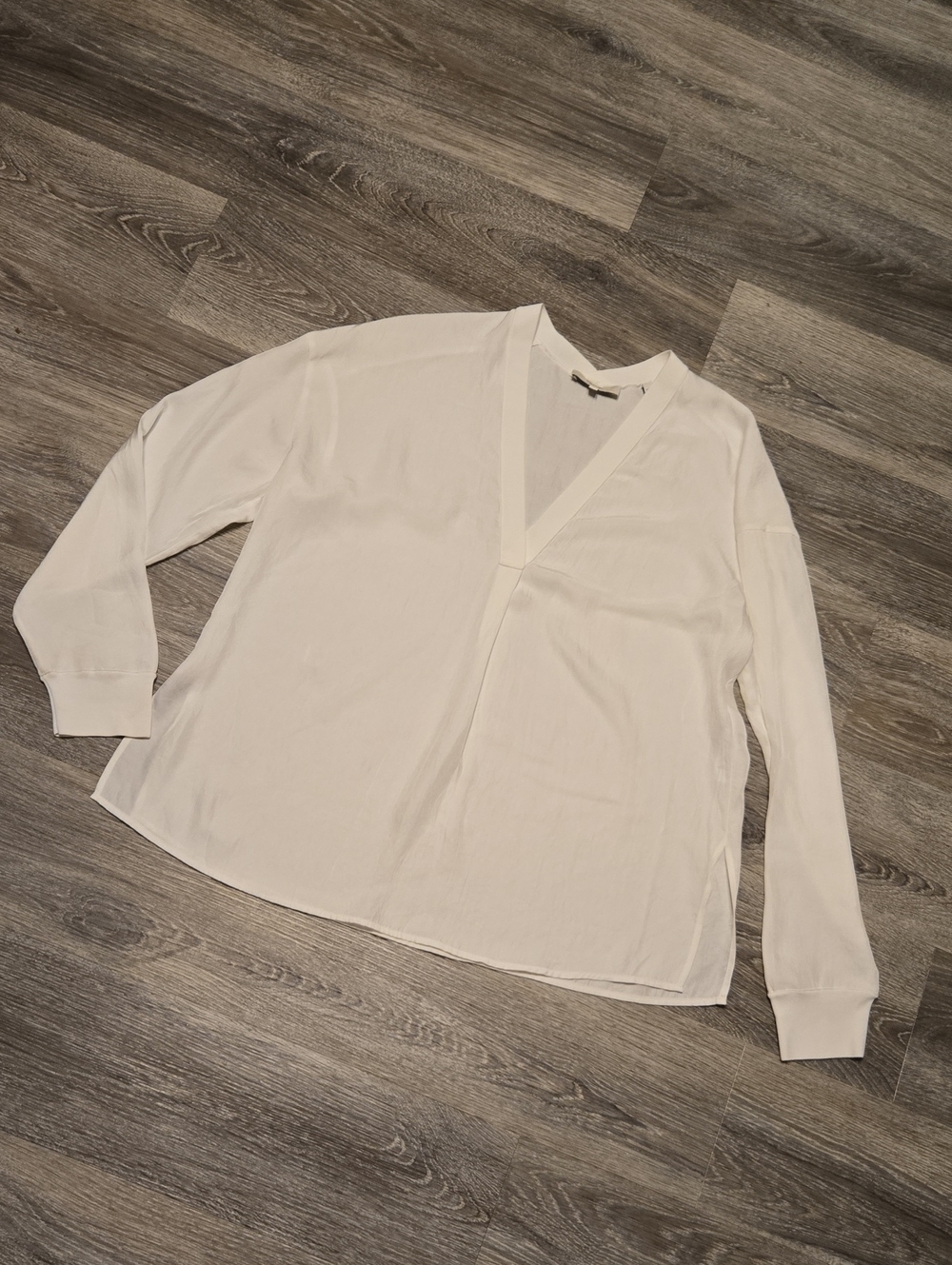 Vince White Deep Vee Blouse Sz Small